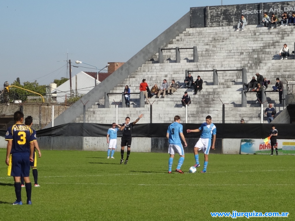 JJUrquiza vs Dock Sud, 1er fecha del torneo de Primera C 2013-14, AFA