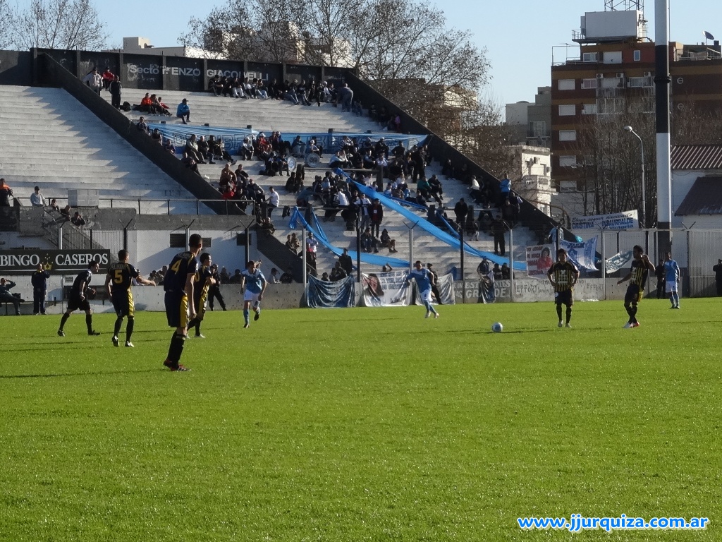 JJUrquiza vs Dock Sud, 1er fecha del torneo de Primera C 2013-14, AFA